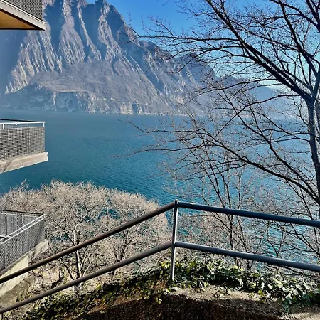 Lägenhet Sul Con Terrazza Panoramica Riva di Solto