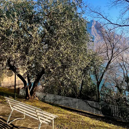 Sul Con Terrazza Panoramica * Riva di Solto