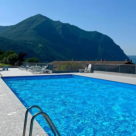 Sul Con Terrazza Panoramica Lägenhet Riva di Solto